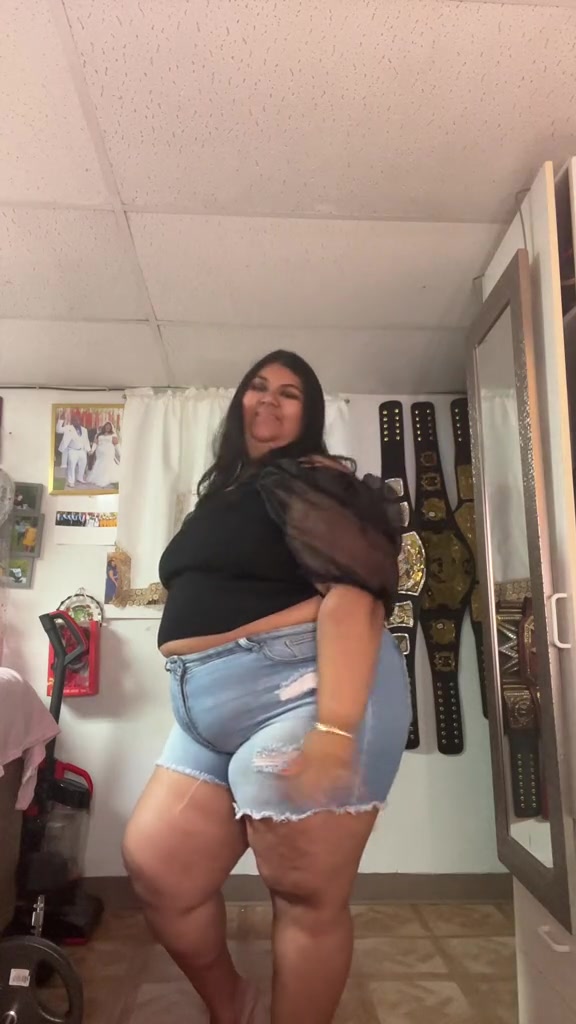 @Lovely_Lisa0906