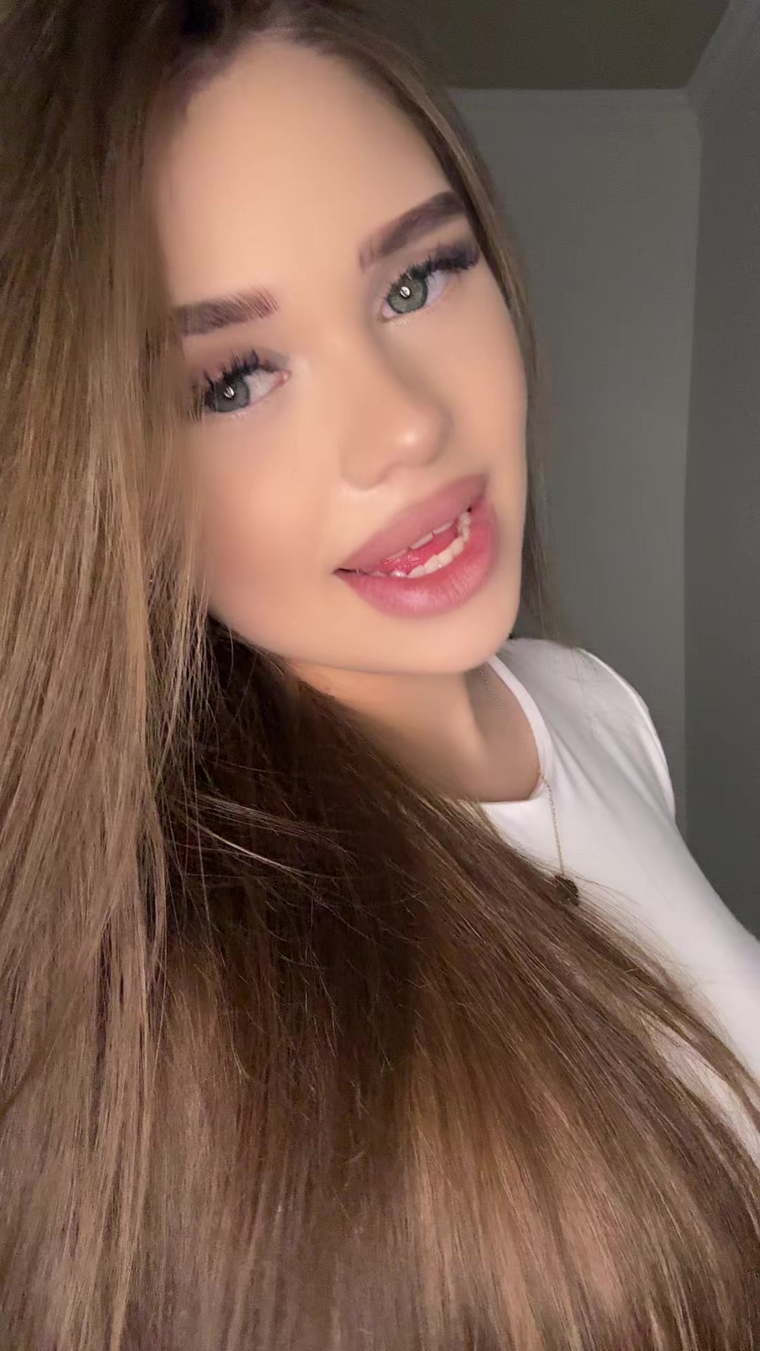 @𝐀𝐫𝐢🤍