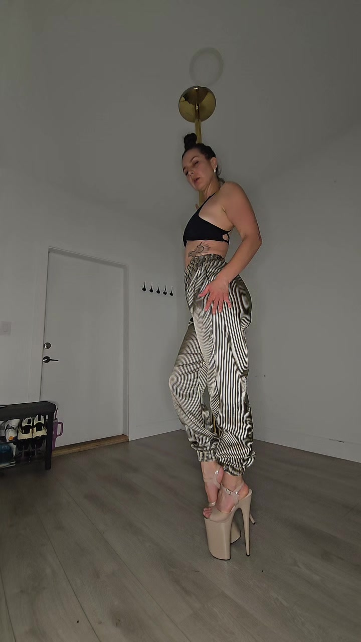@anisa 🇨🇦