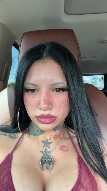 @pinkybaddazz