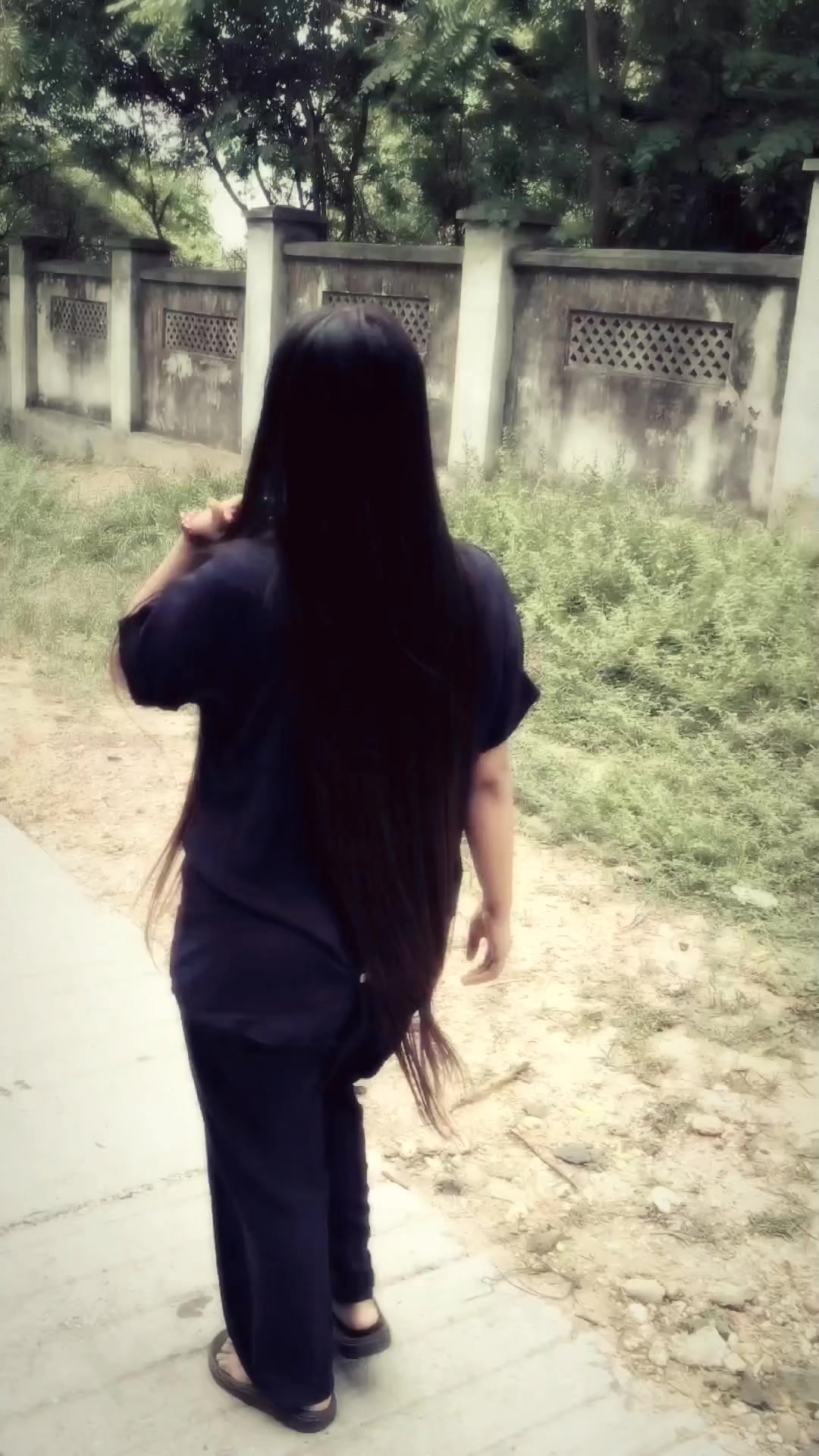 @Hnin Nandar Lwin