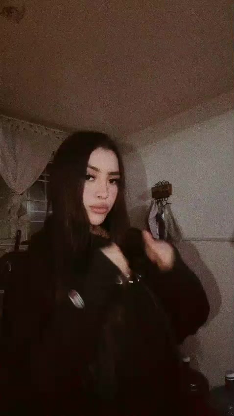 @Cᴀᴍɪʟᴀ Gᴏɴᴢᴀʟᴇᴢ  ᥫ᭡
