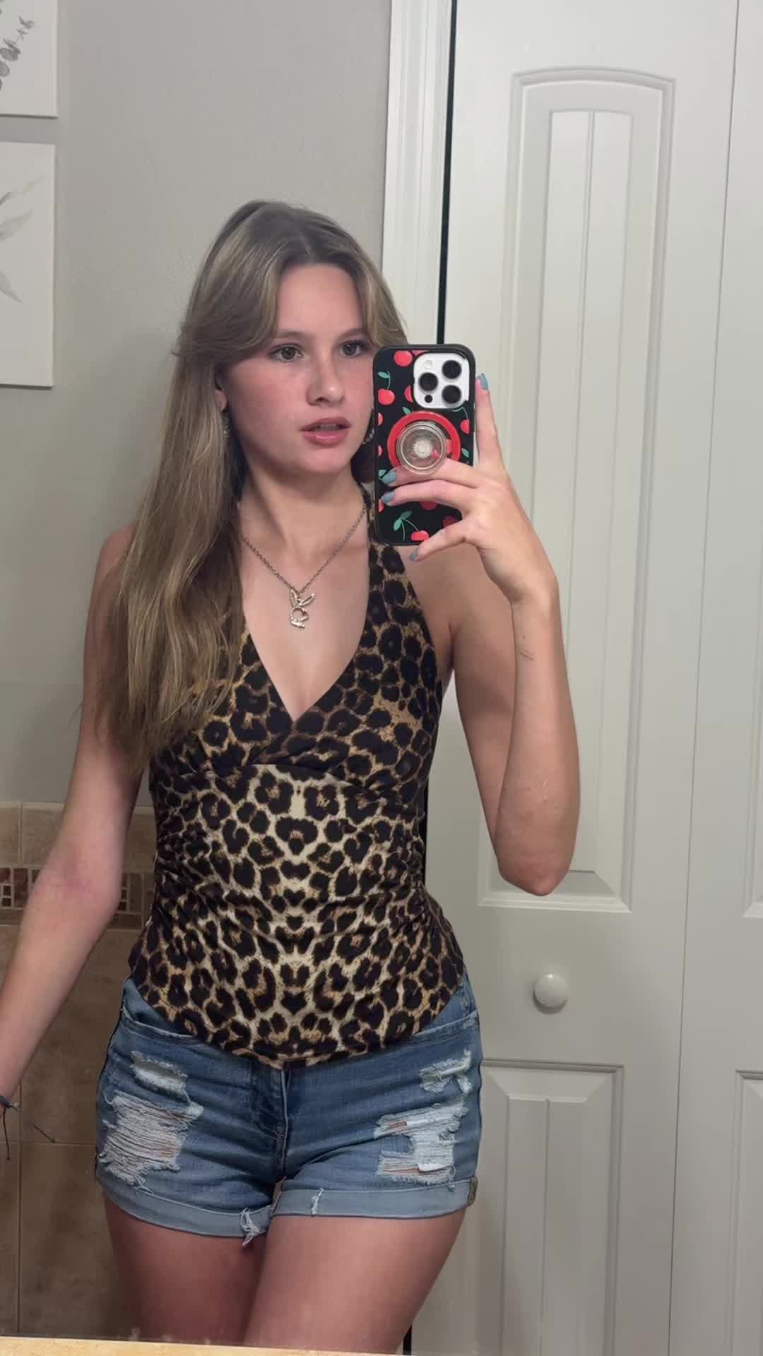 @chloeee
