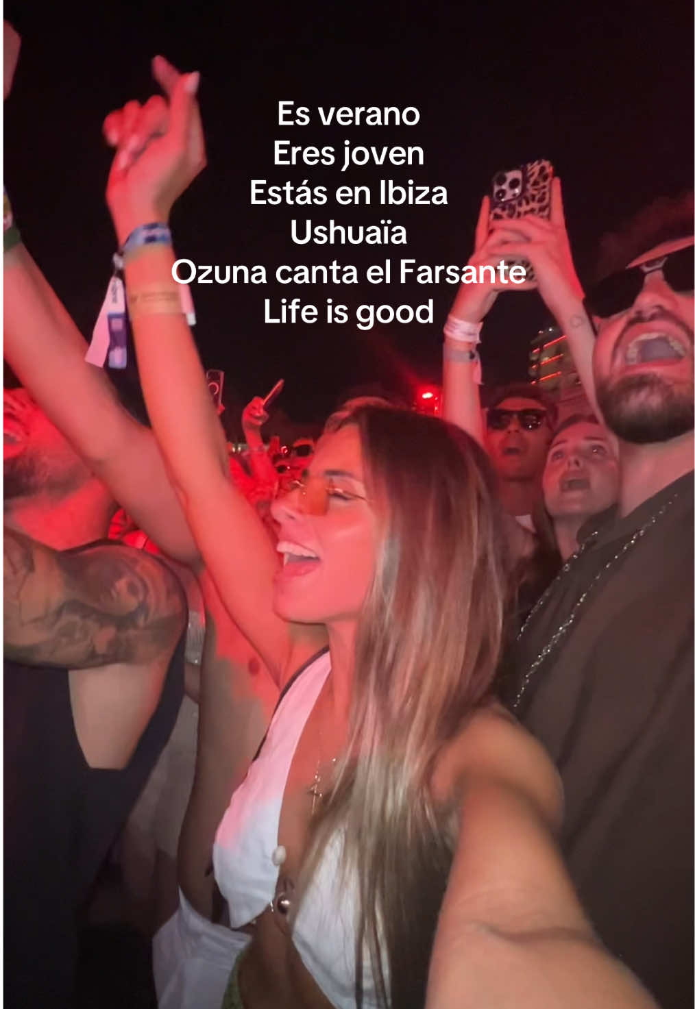 @M&oacute;nica