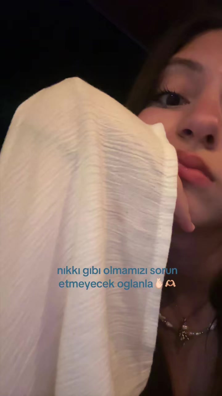 @𝒶𝓏𝓇𝒶🪽