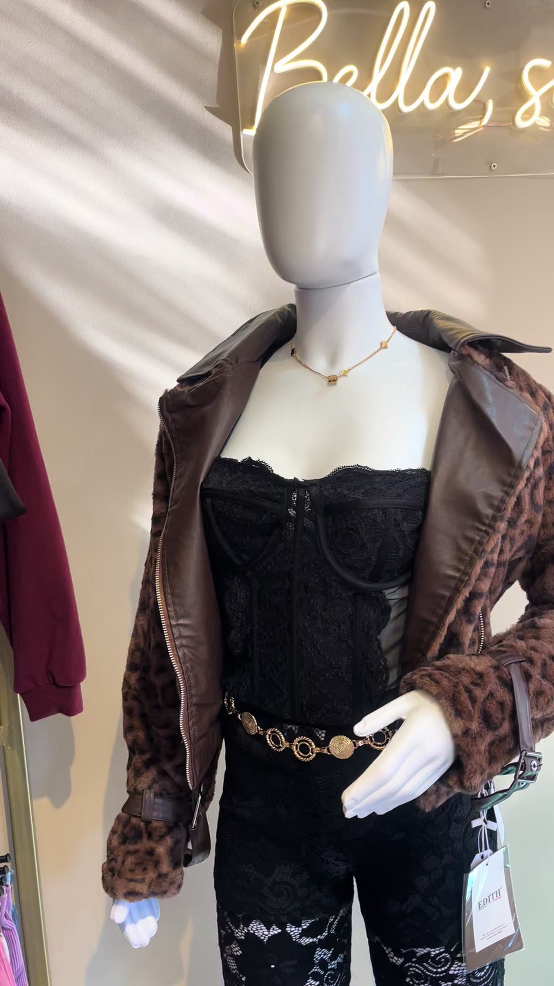 @𝐋𝐀𝐁𝐄𝐋𝐋𝐀𝒮𝒶𝓃𝓉𝒶🛍️
