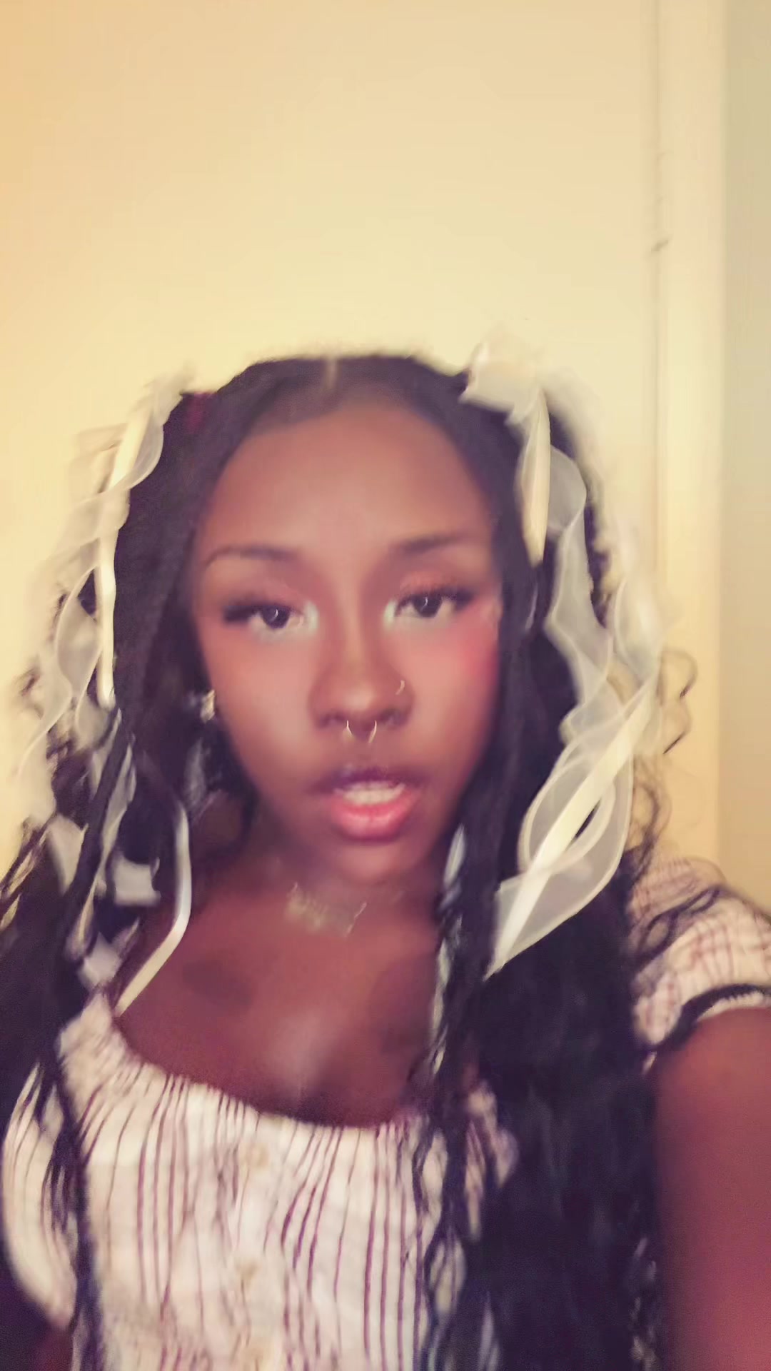 @💜𝙴𝚜𝚜𝚎𝚗𝚌𝚎💜
