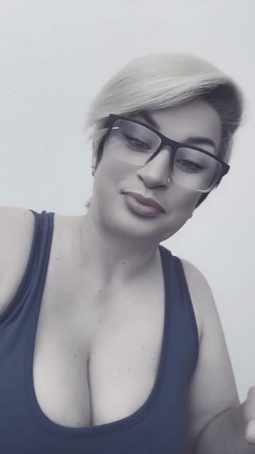 @EyeCandiXoX