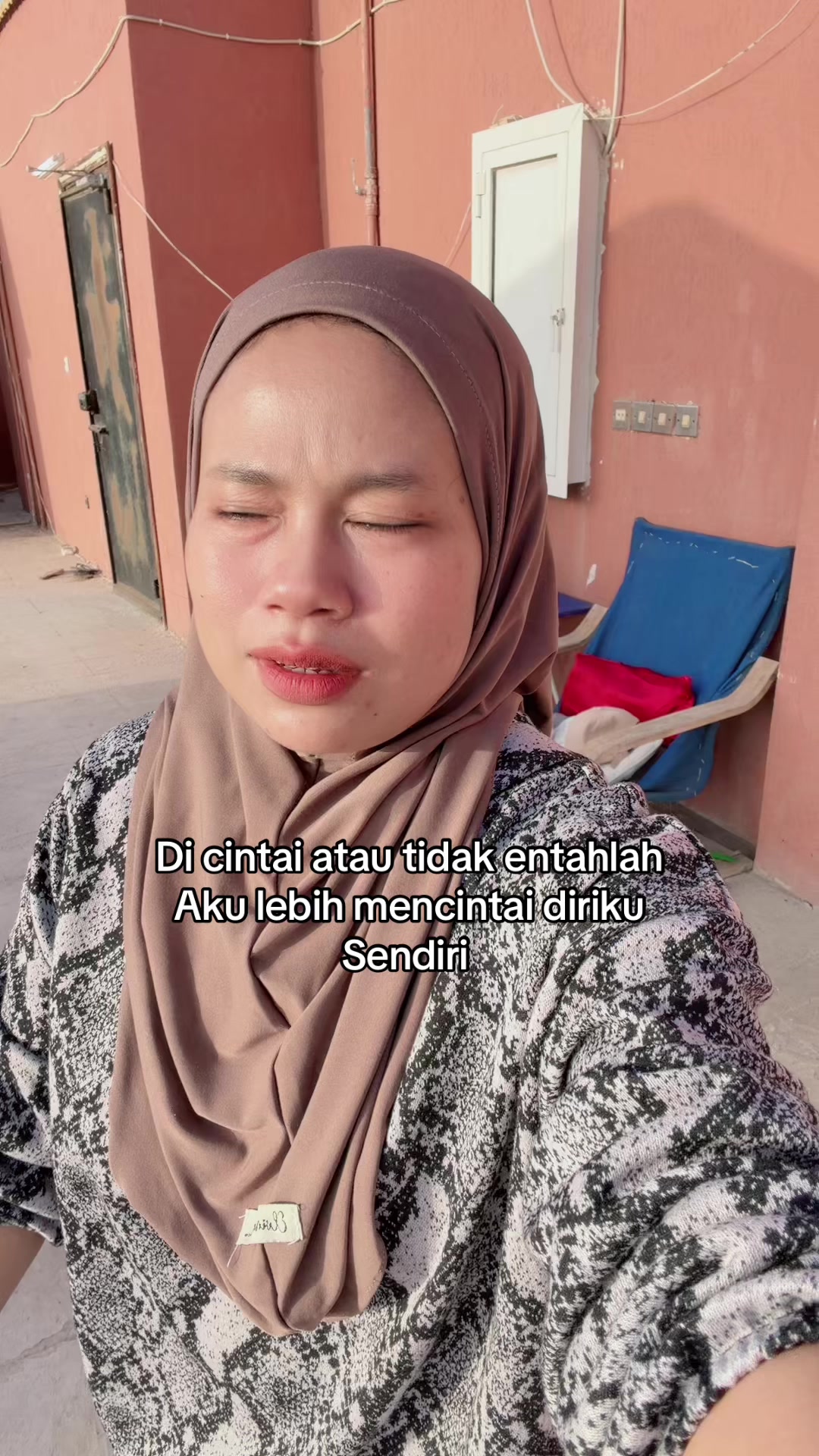 @lily