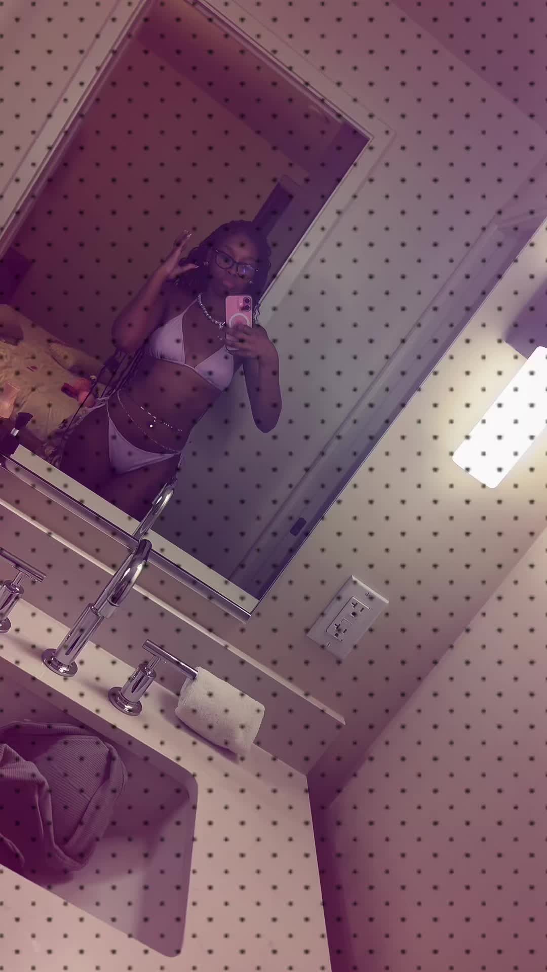 @Mimii👑
