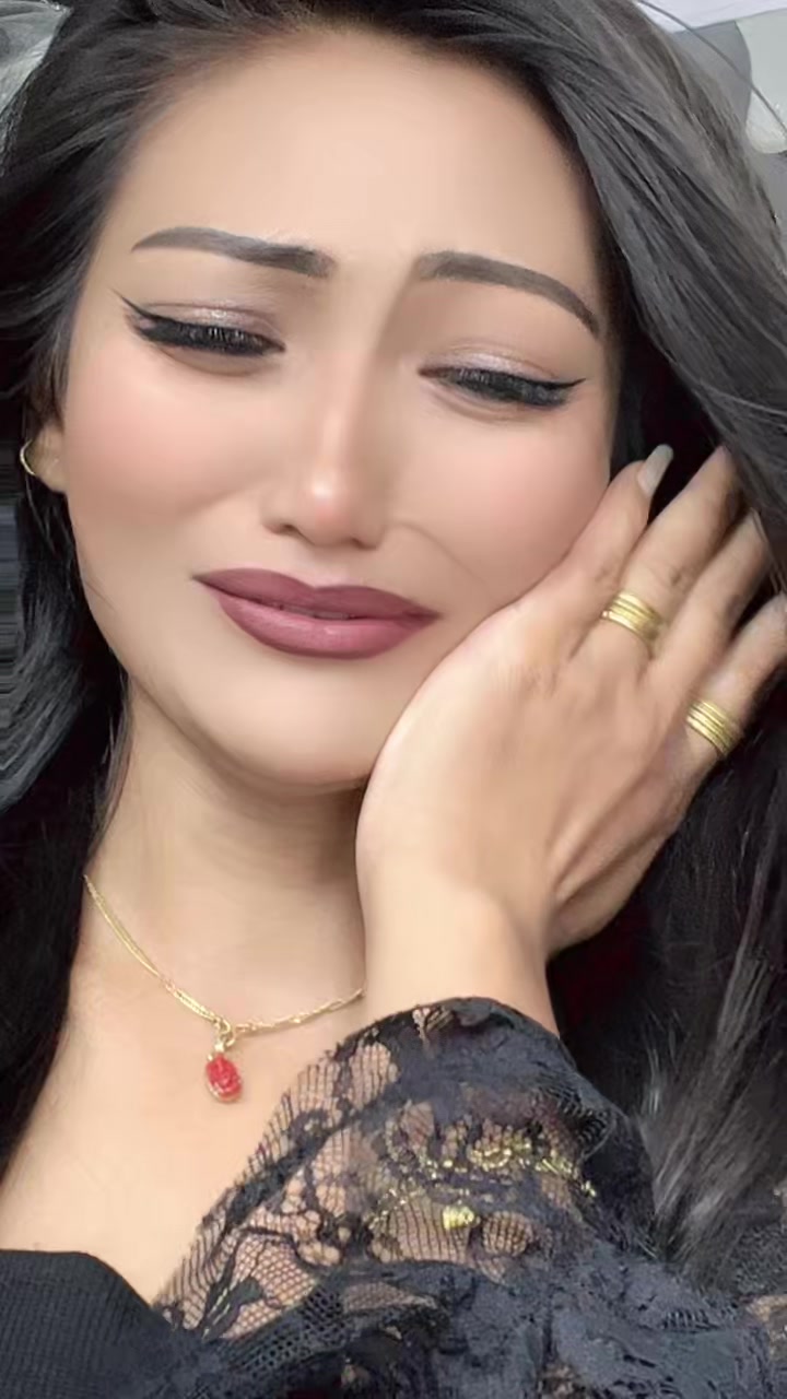 @Amrita...Shrestha...🖤