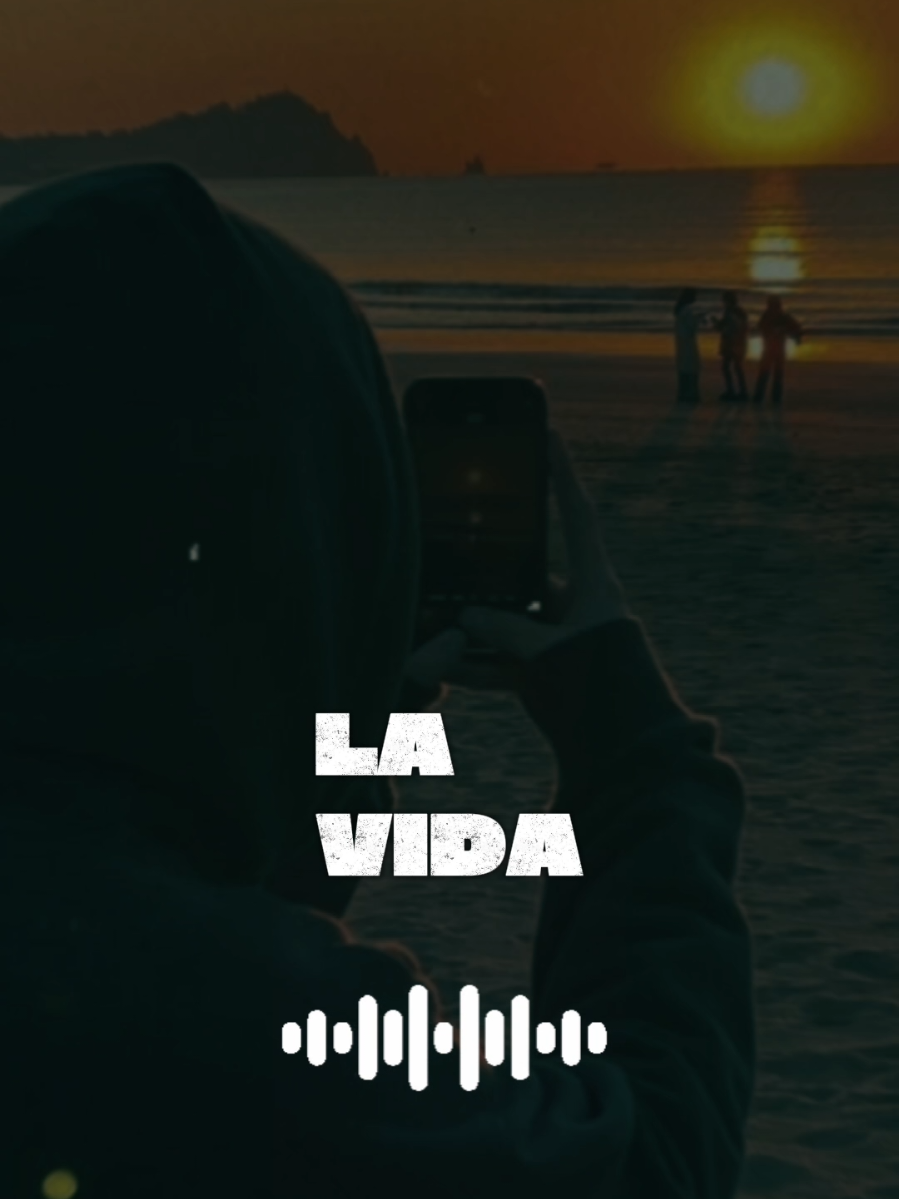 @░✵𝕀𝕊𝕊𝔼𝟟✵░