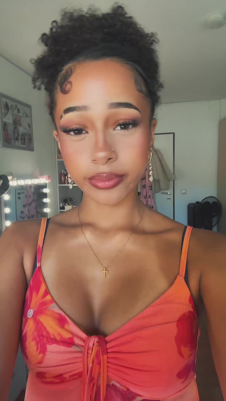 @hannah.esmeralda2