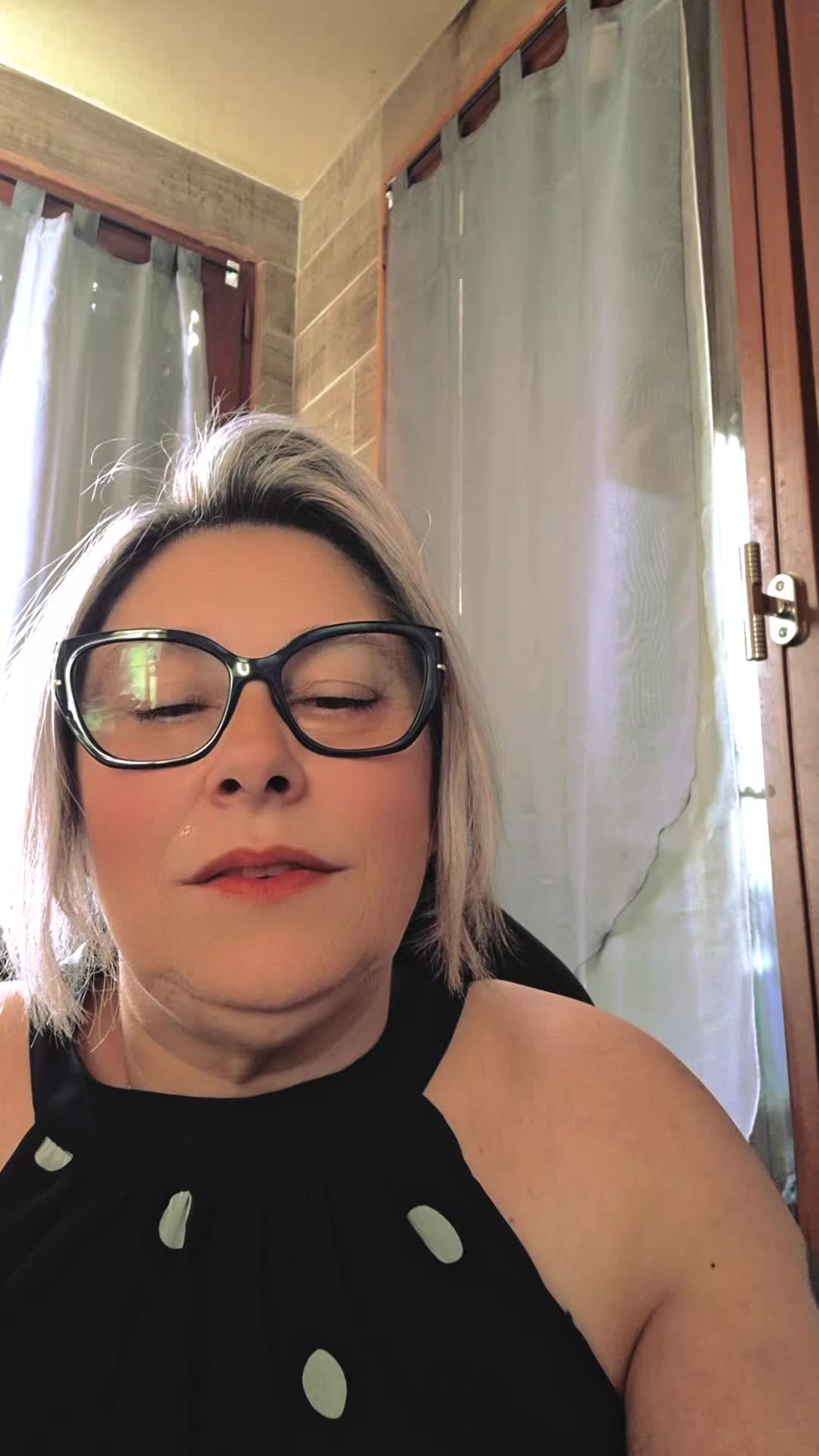 @lysiane 1🦔💃