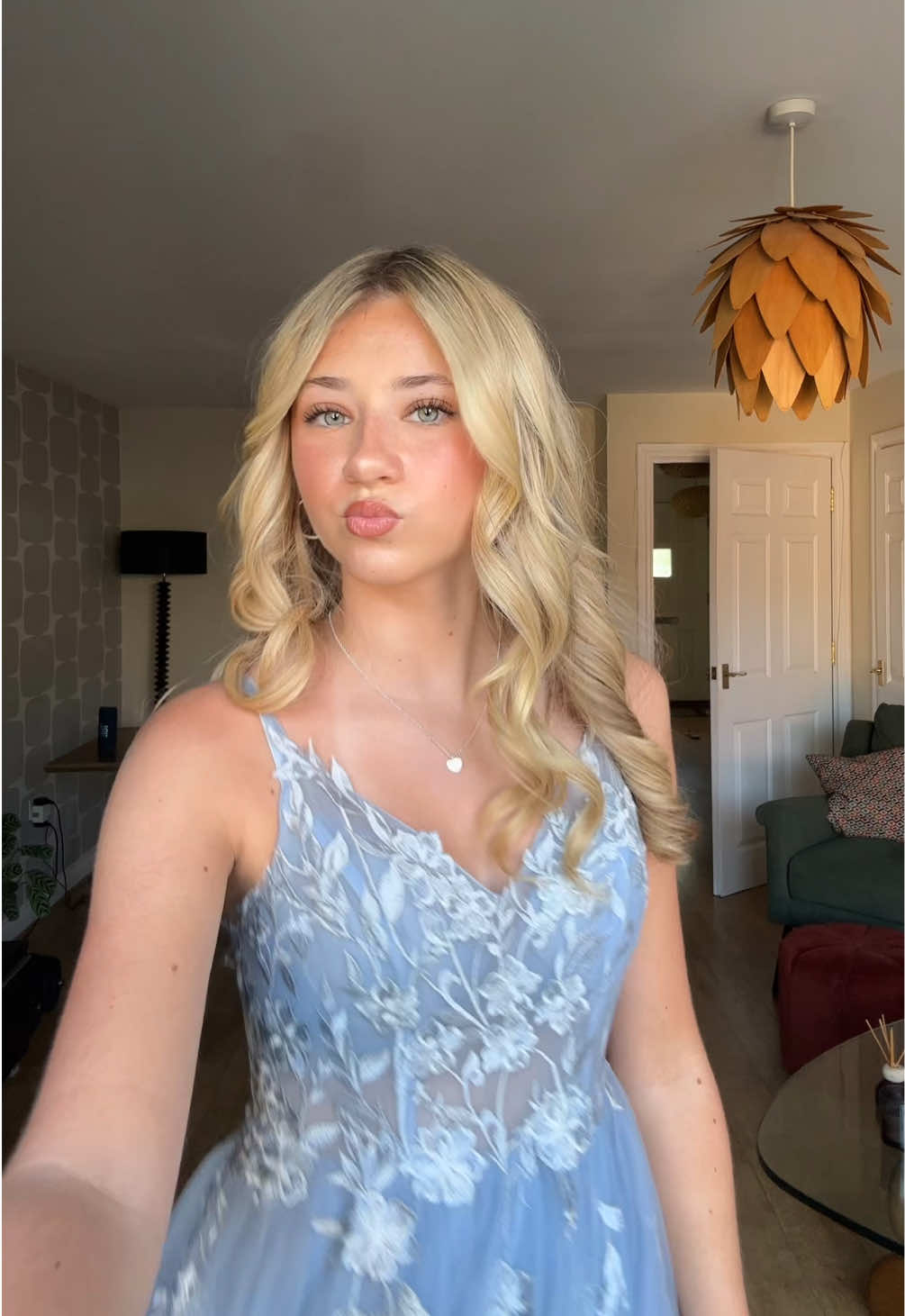 @𝐝𝐚𝐫𝐜𝐞𝐲