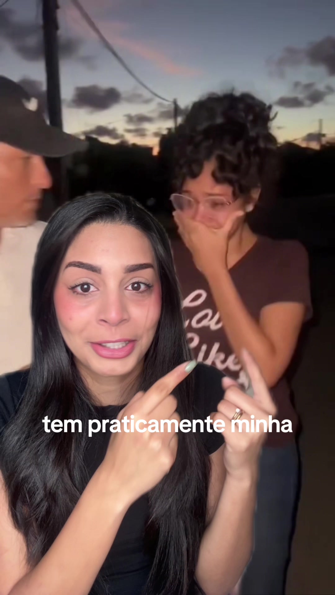 @Elena Ayala