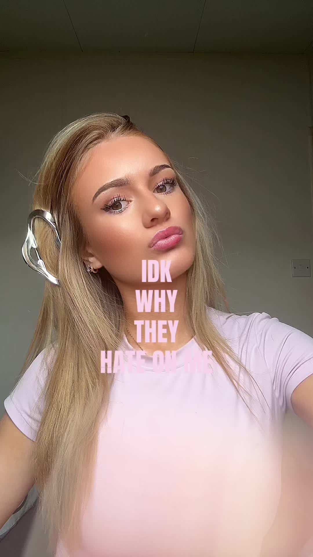 @𝐋𝐈𝐋𝐘