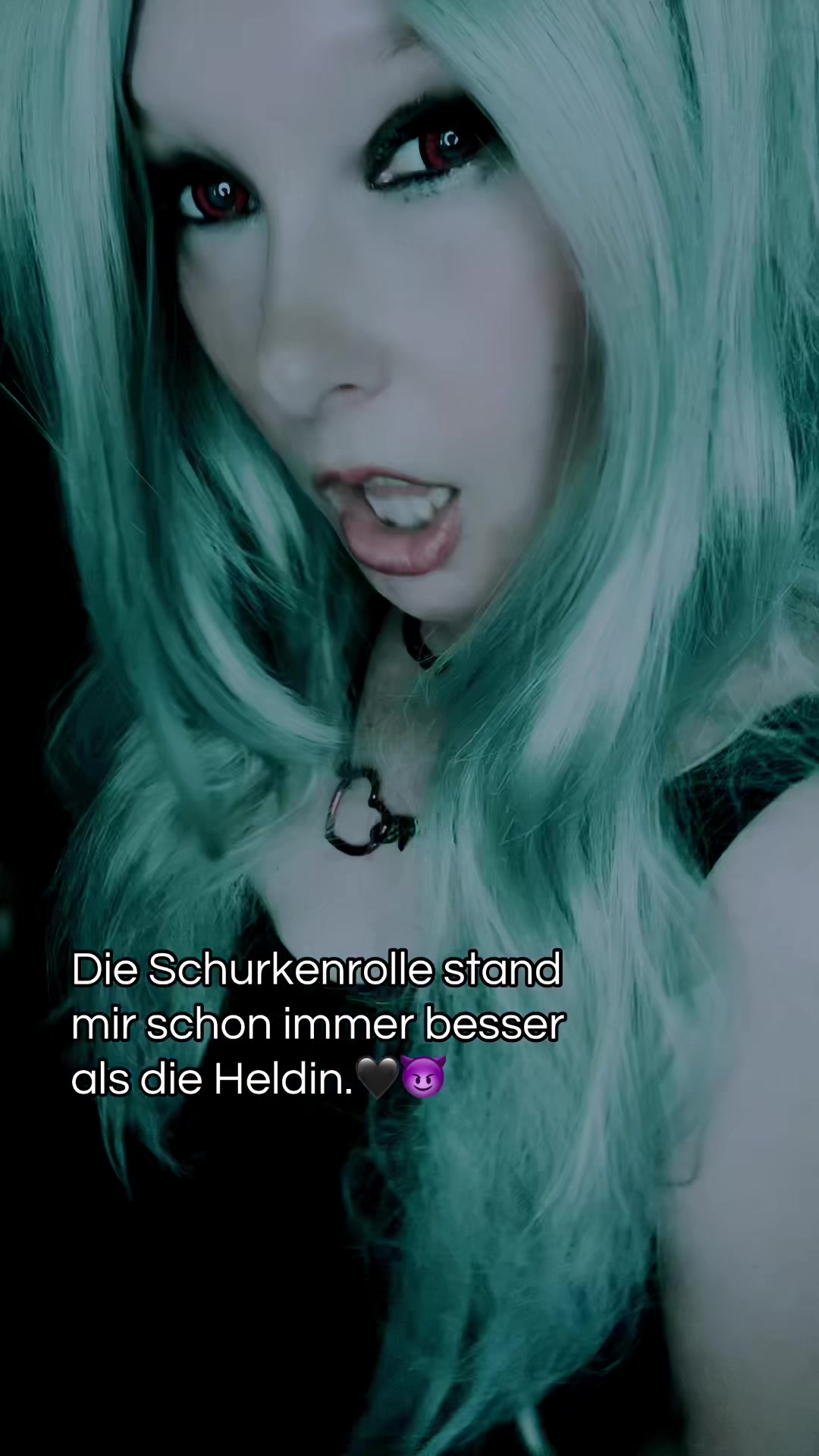 @MrsPuckiii 😈