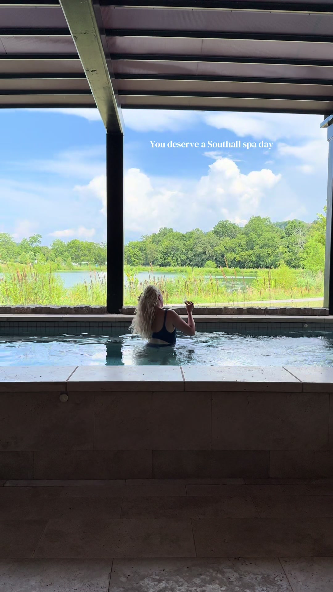 @Nicole | Travel & Life