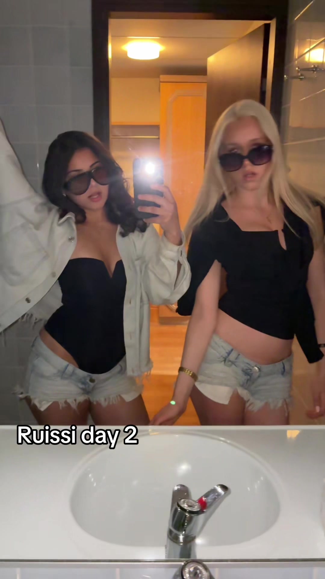 @𝓘𝓢𝓐𝓓𝓞𝓡𝓐