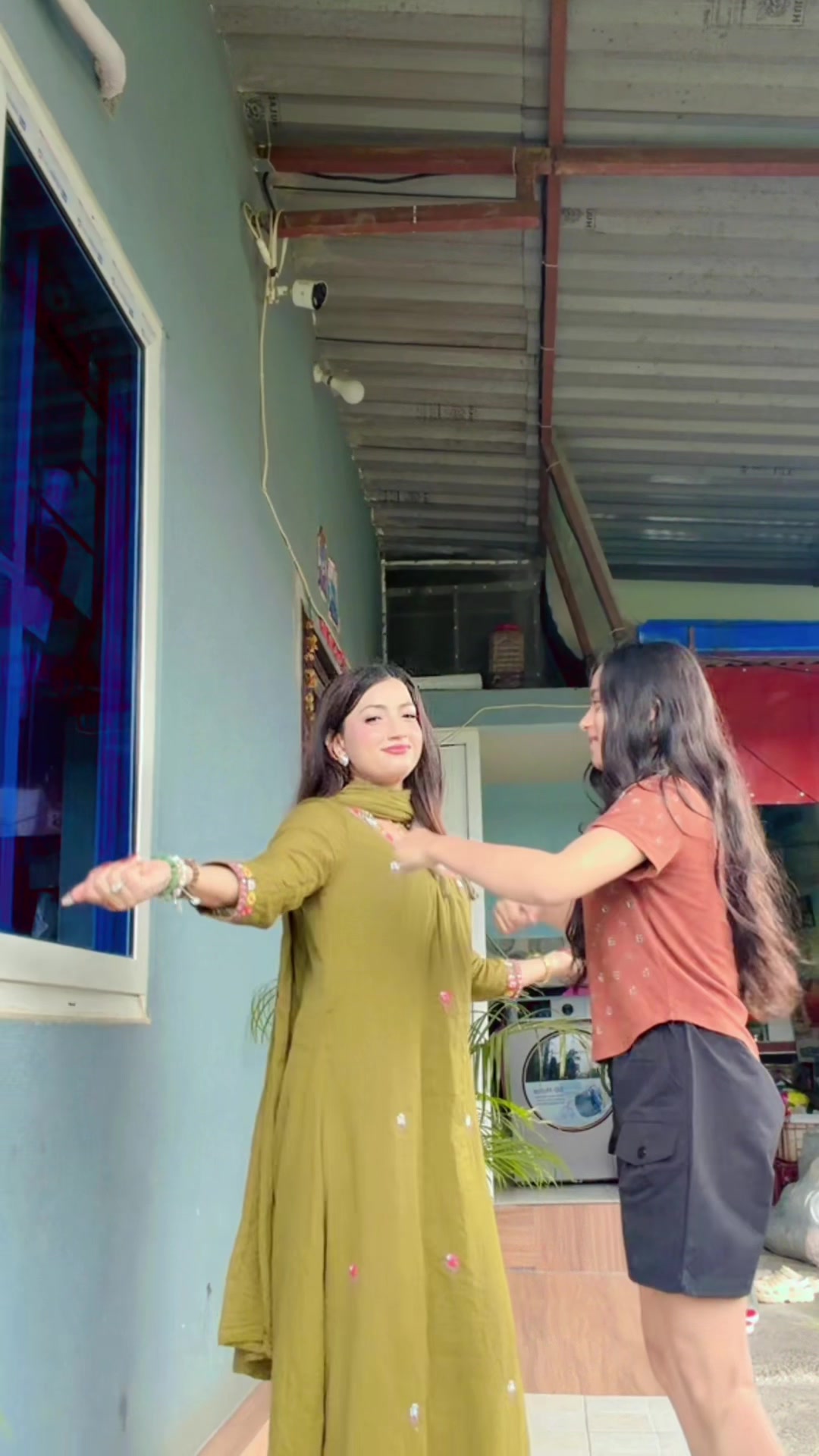@Balika katuwal