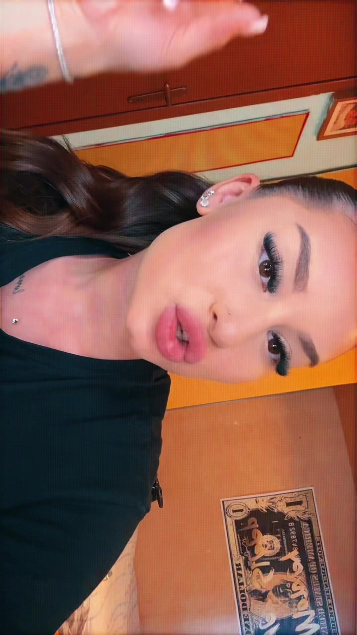 @nicolemartinelli