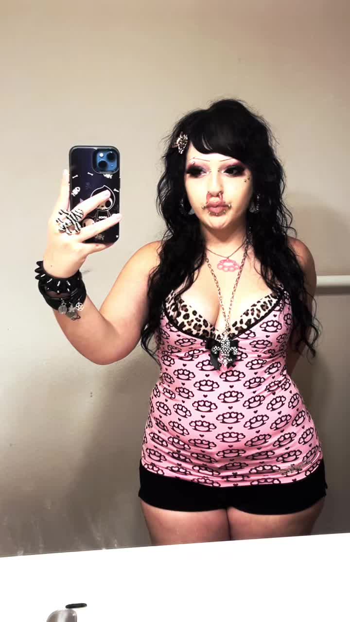 @chanelonmywings