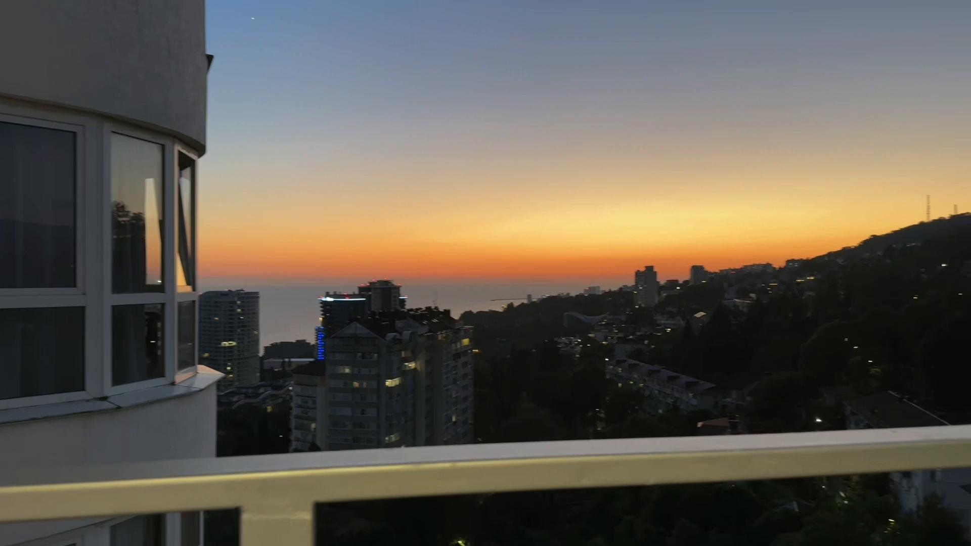 @𝒦.