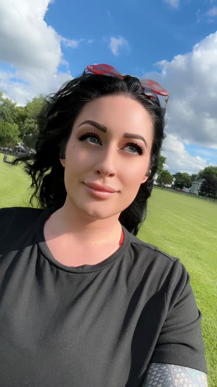 @Valentina Marie