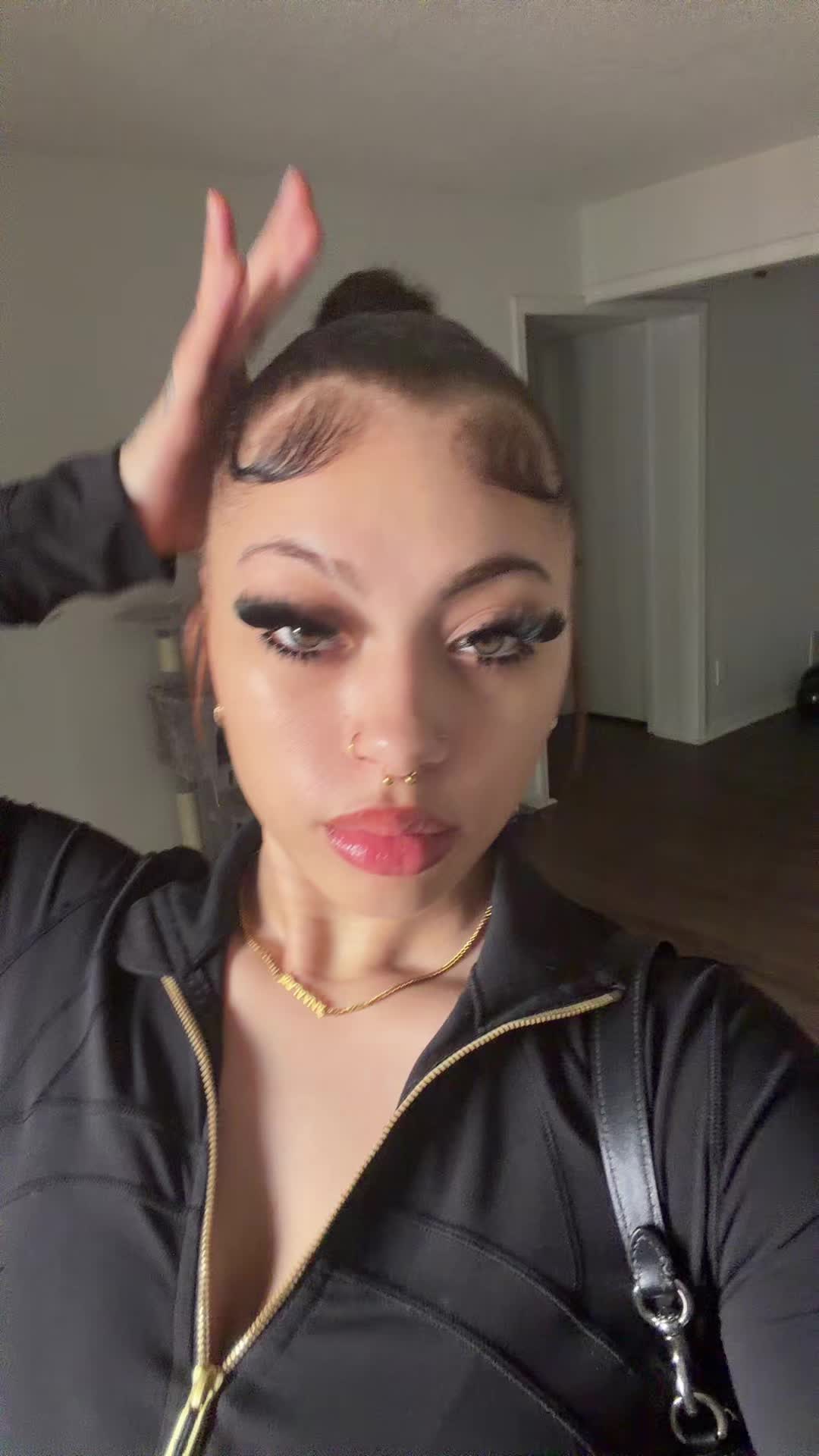 @layaaa
