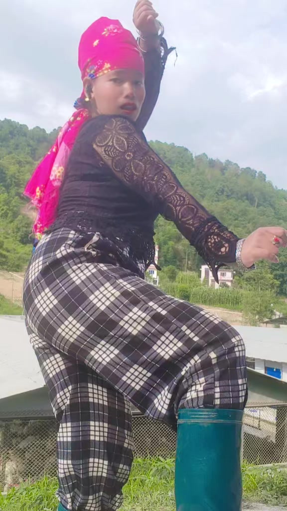 @☦️सोफिया चेपाङ्ग🇳🇵