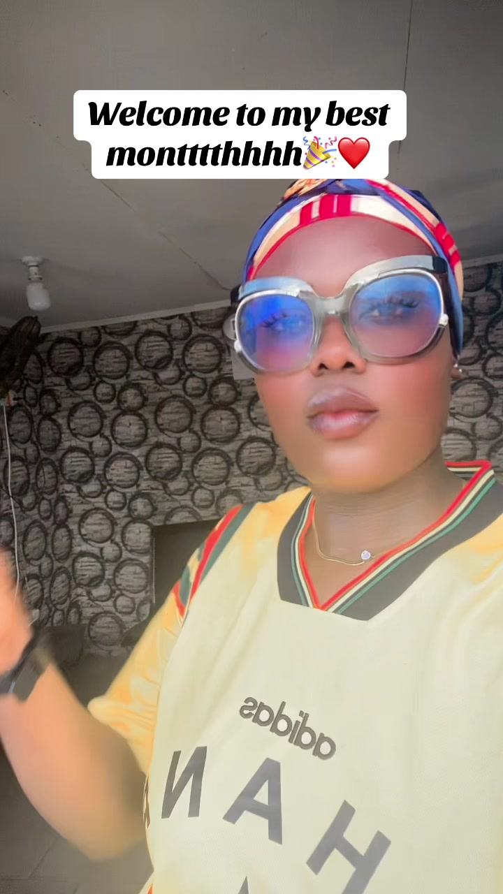 @Phyll🤎🦋🇩🇪