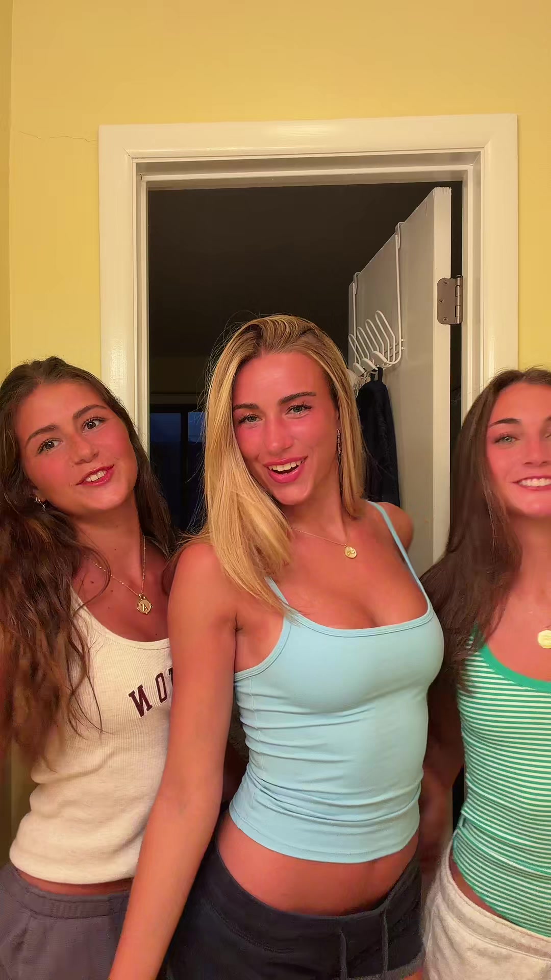 @av