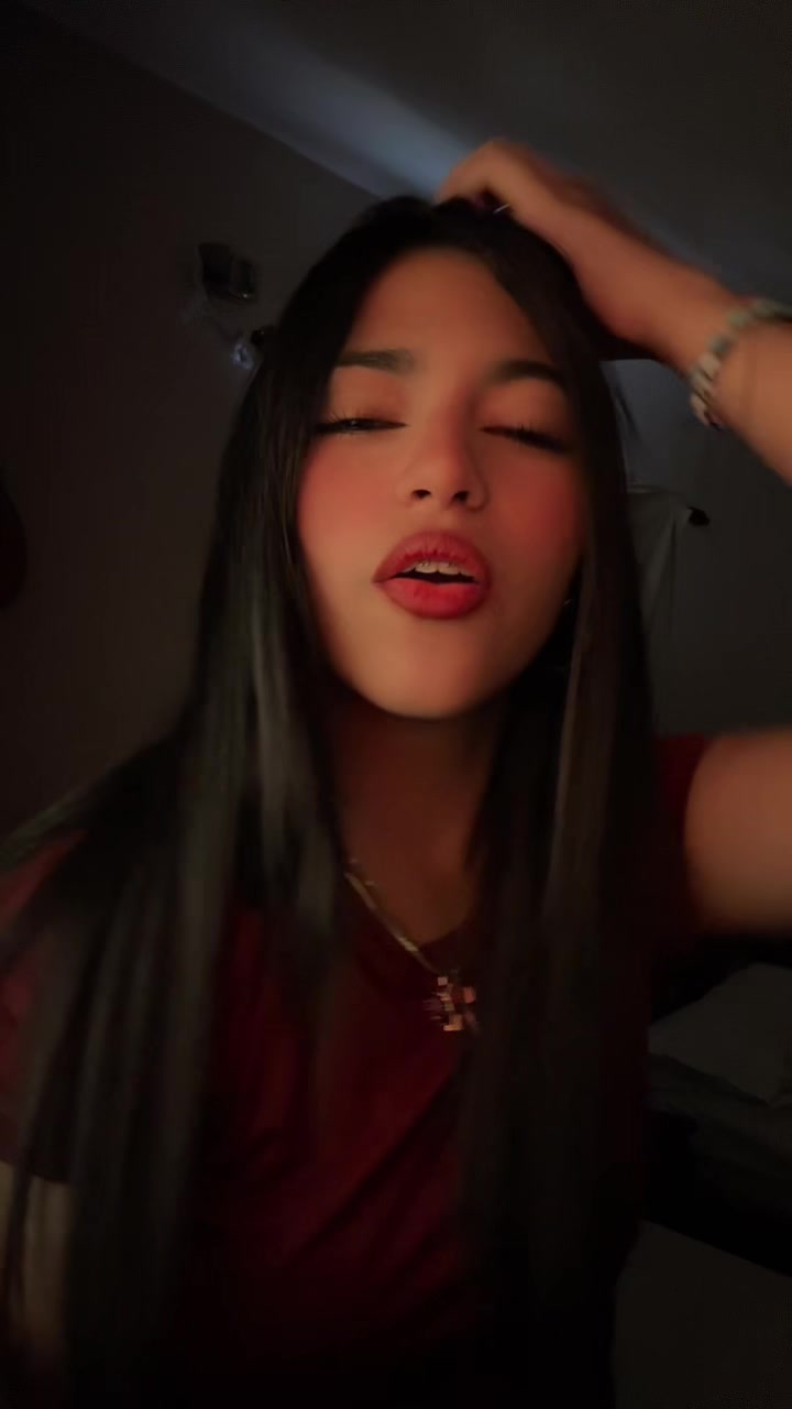@Andreaa🦋