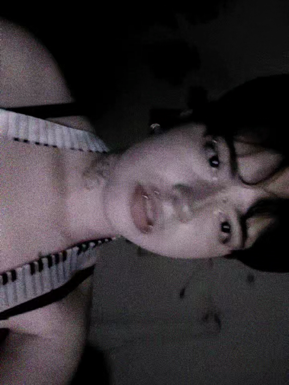 @l𝘶𝘤𝘢𝘴 𝘵𝘸𝘪𝘯𝘬'𝘦𝘮𝘰