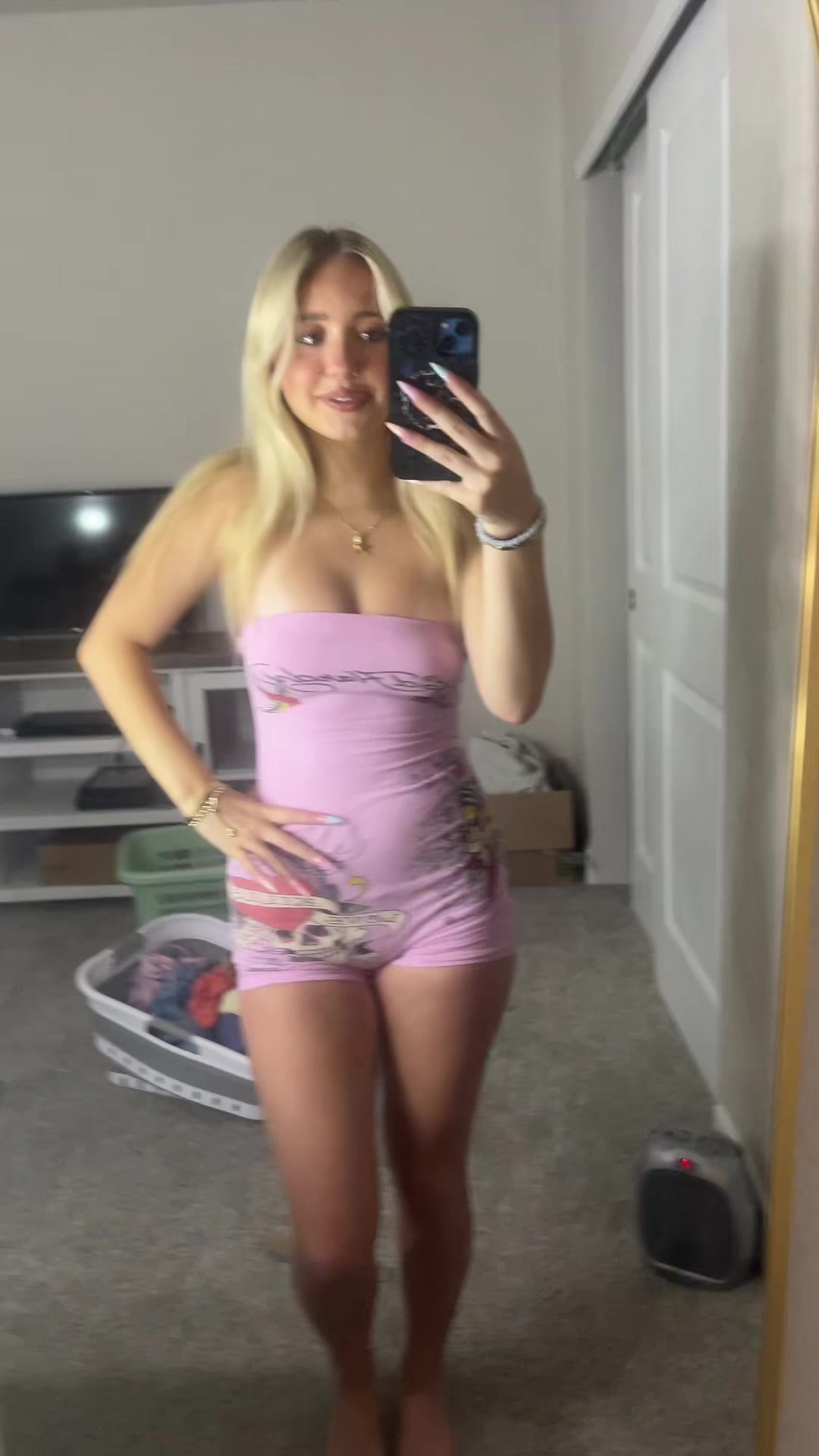 @pinkunicornglitter49