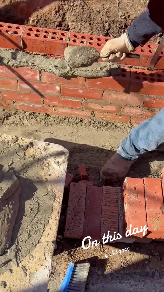 @kwbricksnscaff