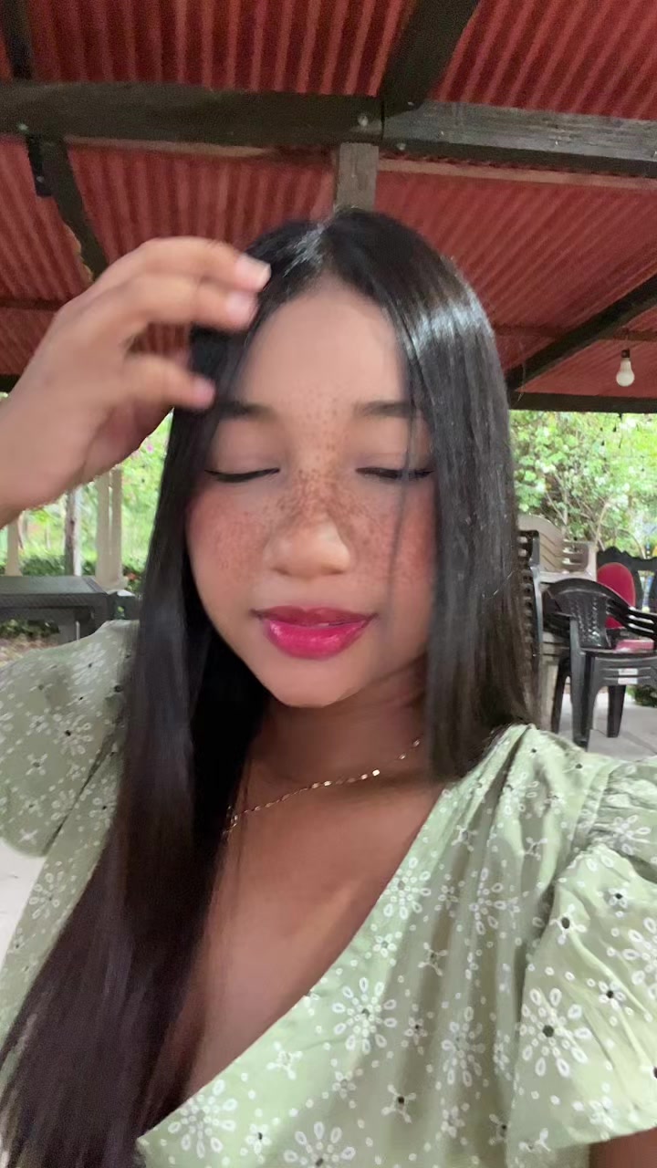 @🦋.