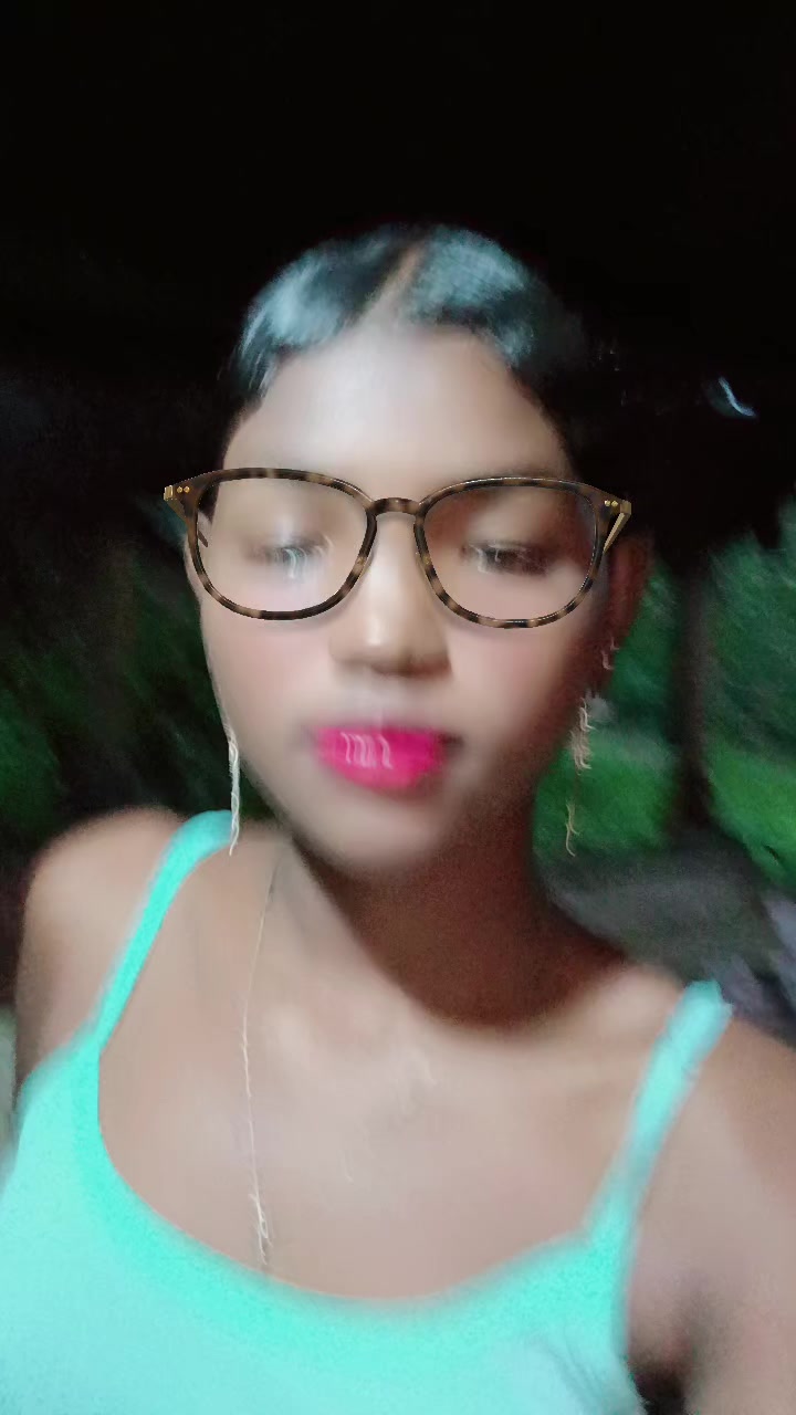 @🫦