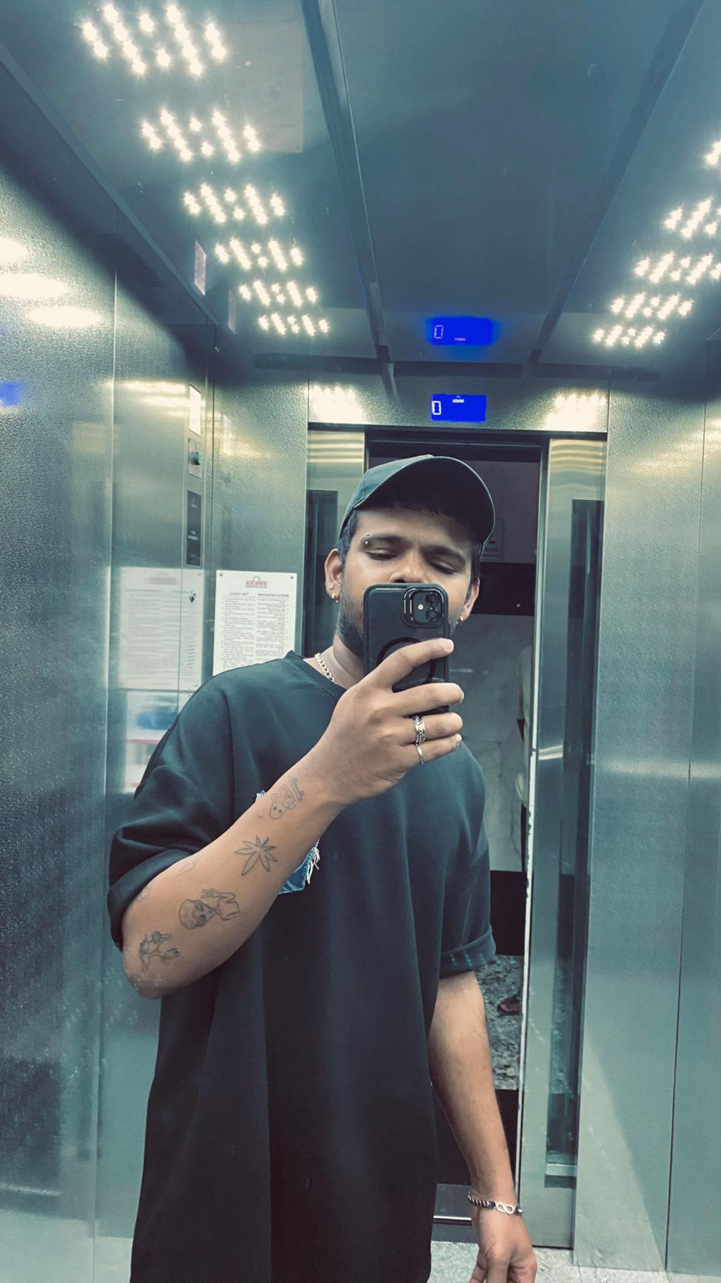 @🇱🇰 __&Scaron;_&Atilde;_Ć_H_&Igrave;_Ł_&Atilde;__ 🇦🇪