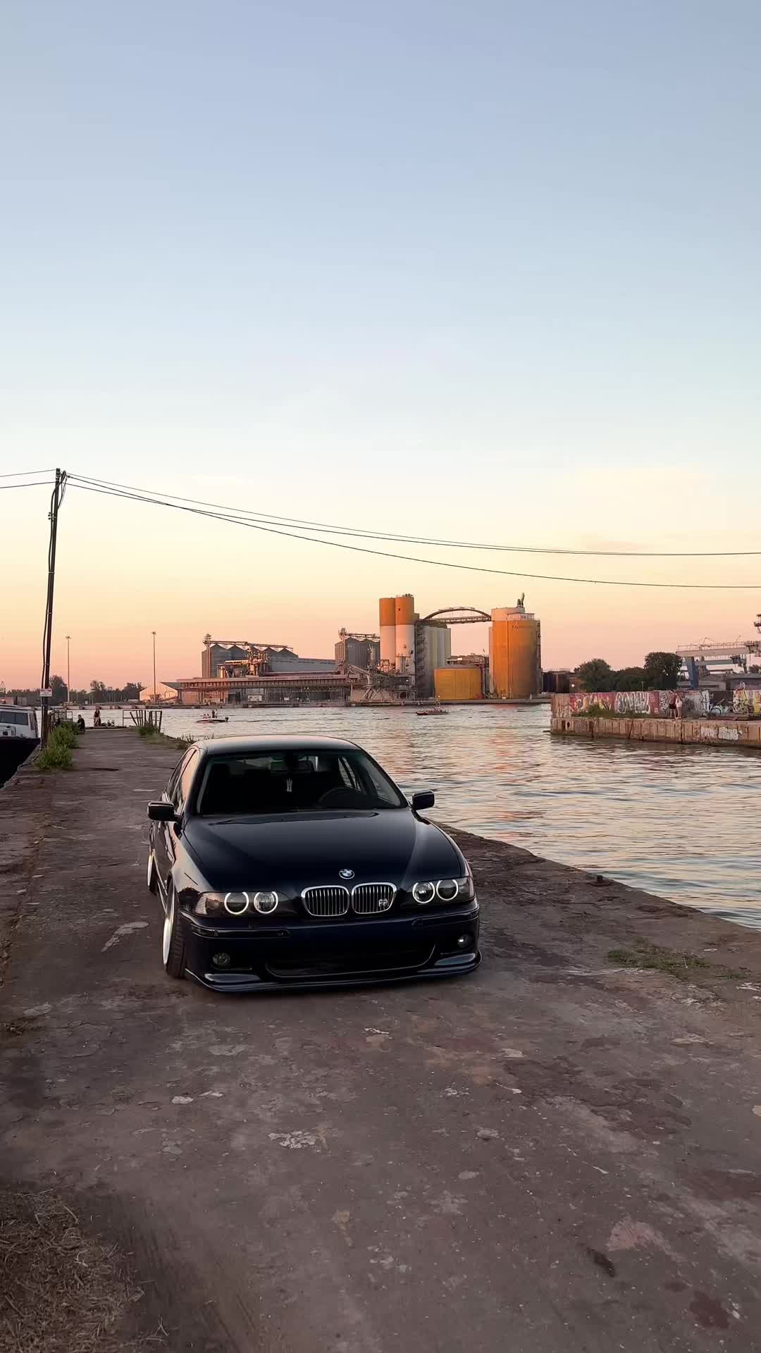 @️
