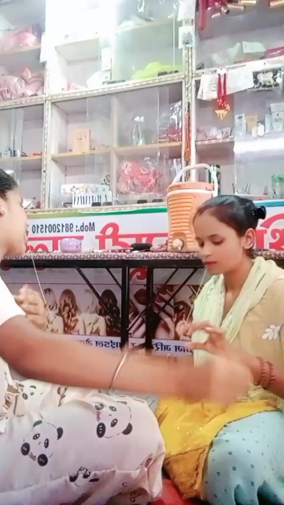 @radhika beauty parlour