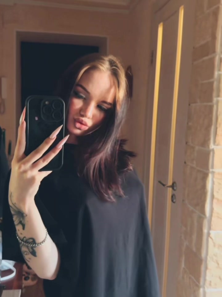 @𝐝𝐞𝐚𝐦𝐨𝐧𝐝