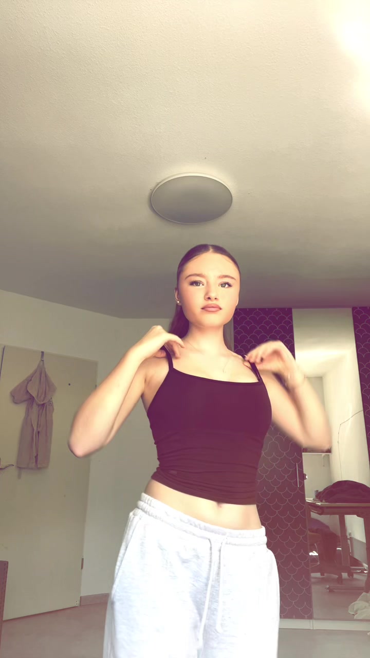 @𝔽𝕣𝕒𝕟𝕫𝕚𝕚🥟