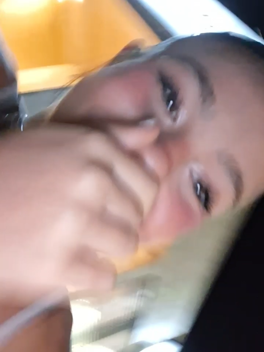 @￴