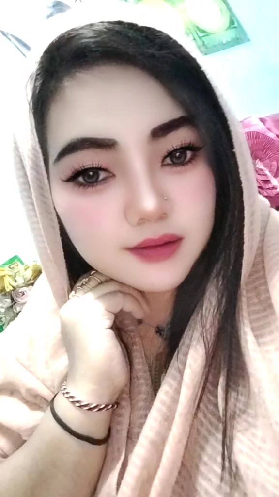 @👑❥✯🩷𝐯𝐢𝐯i 𝐣𝐚𝐧𝐮🤔☆❥🩷👑