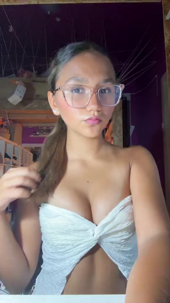 @𝑀𝑖𝑎🌺