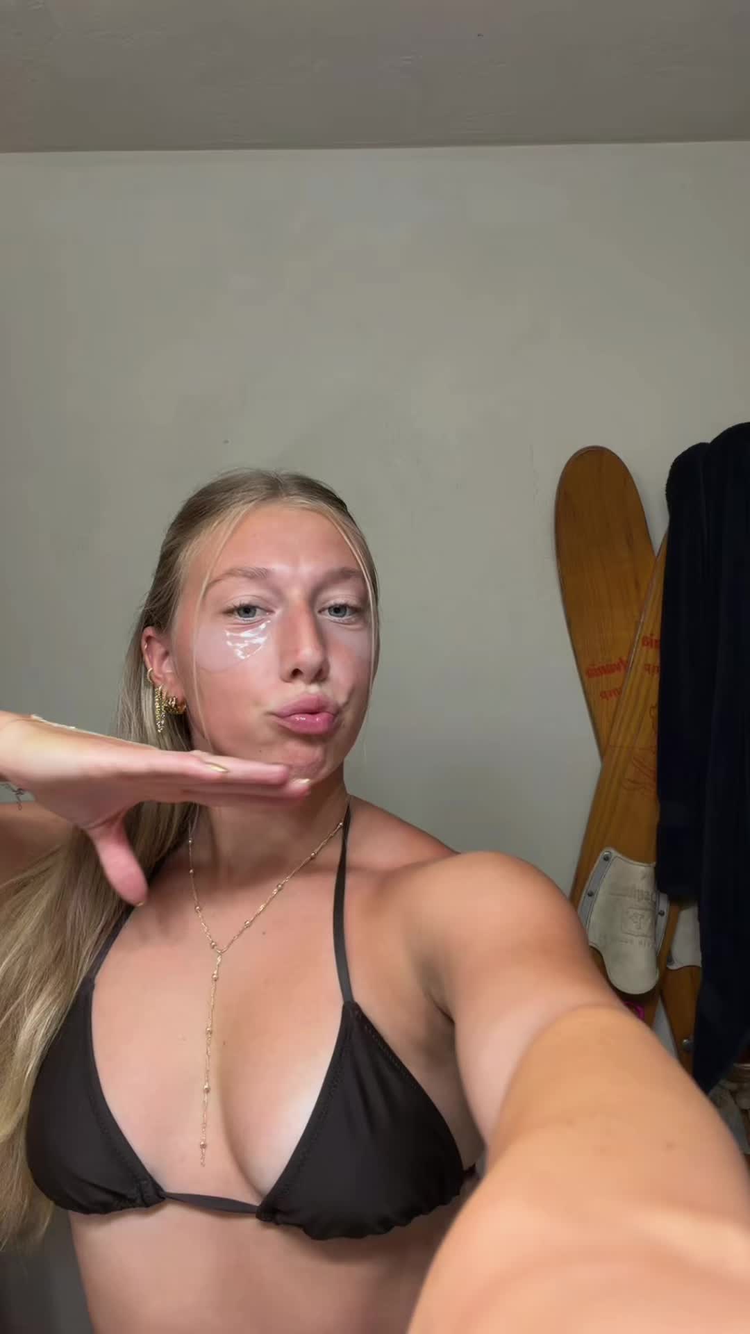 @Eva