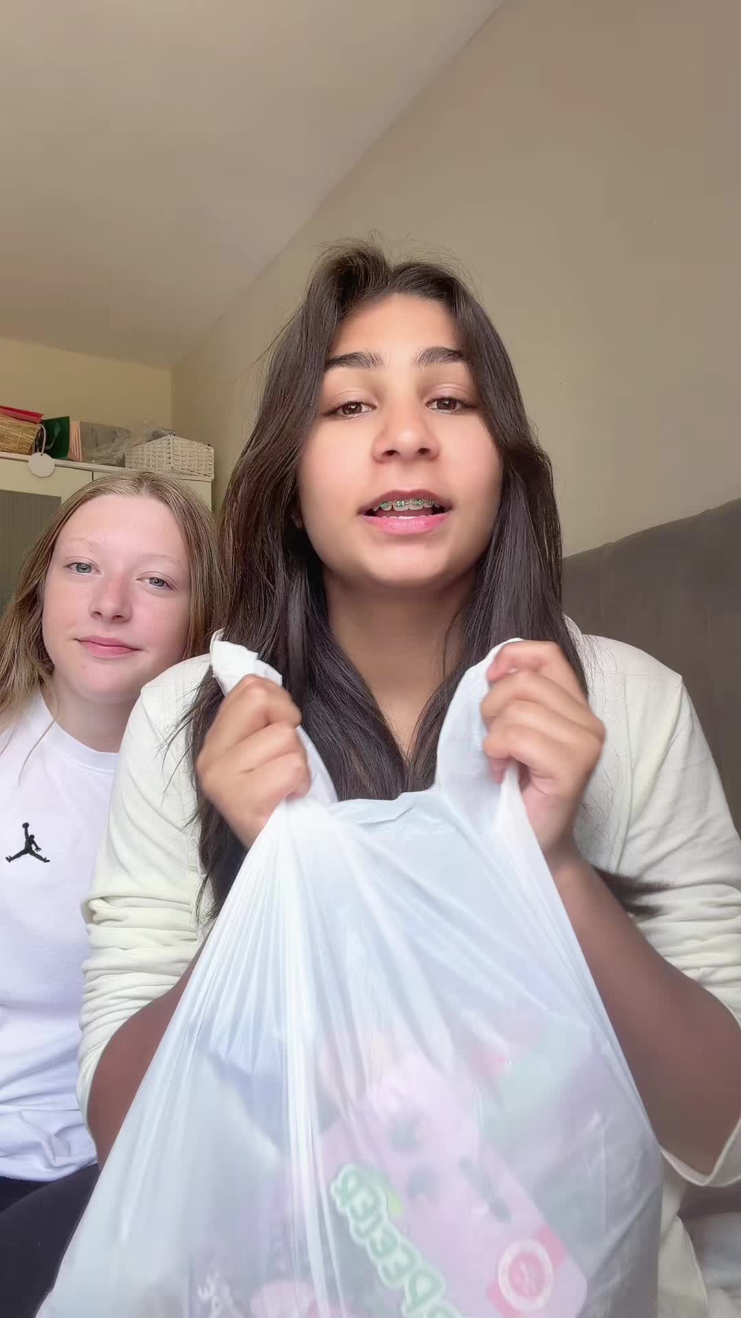 @𝐹𝒶𝓁𝒶𝓀.𝓂