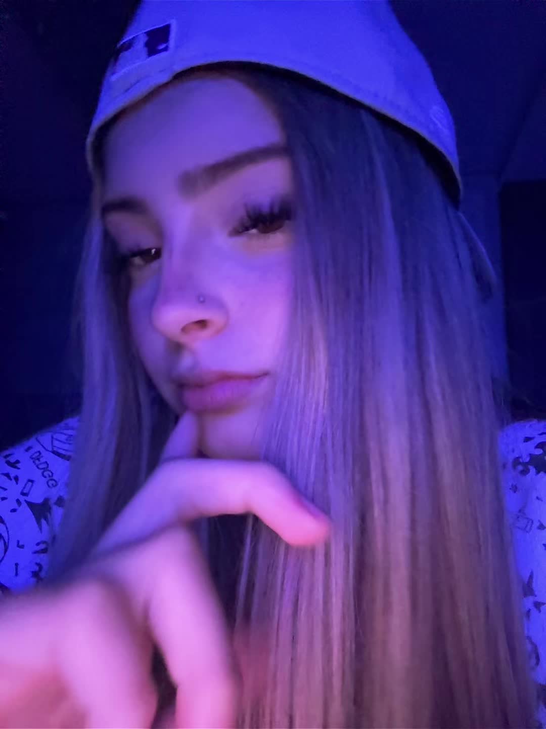 @𝕸𝖆𝖞𝖓𝖆𝖗𝖙 💭